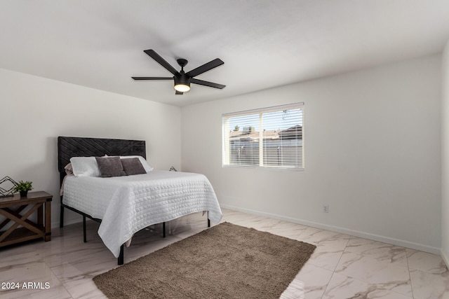 bedroom with ceiling fan