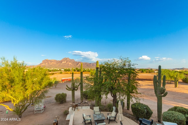 view of property's community with a mountain view