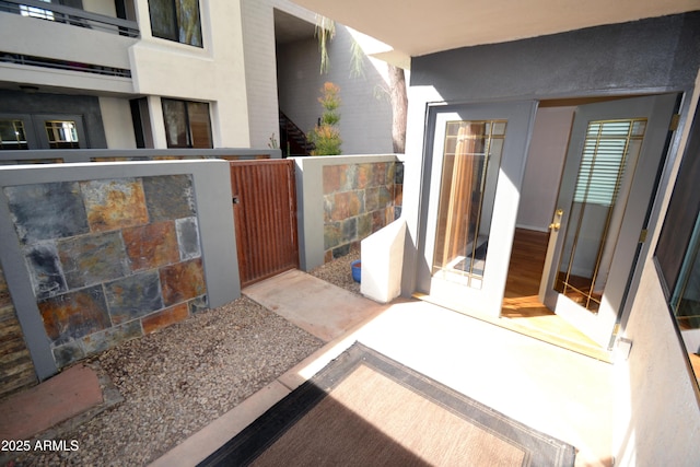 4120 N 78th St Unit 116, Scottsdale, AZ 85251 - view of patio featuring a gate