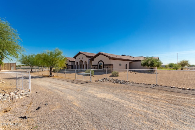 view of front of property