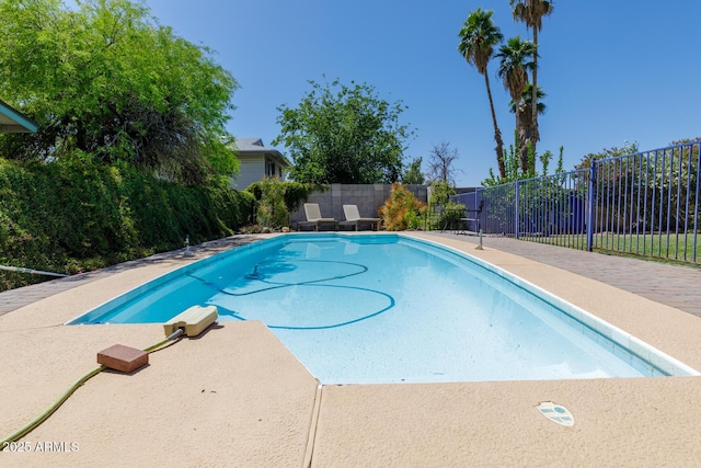15212 N 37th Ave, Phoenix, AZ 85053 - view of pool with a fenced in pool and fence