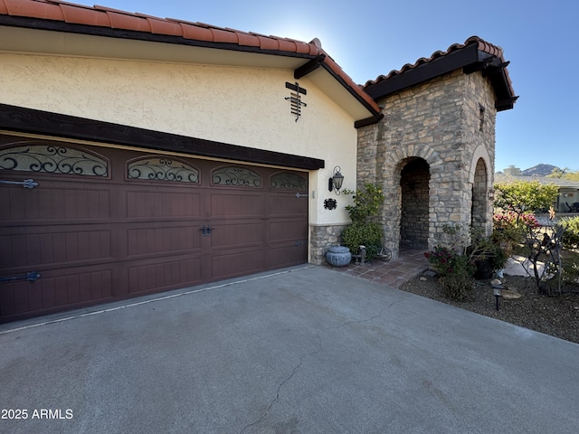 view of front of home with a mountain view