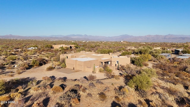 bird's eye view featuring a mountain view