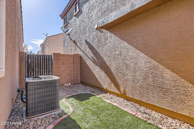 2862 E Megan St, Gilbert, AZ 85295 - view of yard with central AC