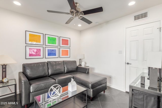 living area with baseboards, visible vents, a ceiling fan, and recessed lighting