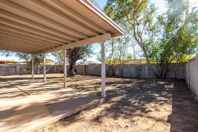 view of yard featuring a patio