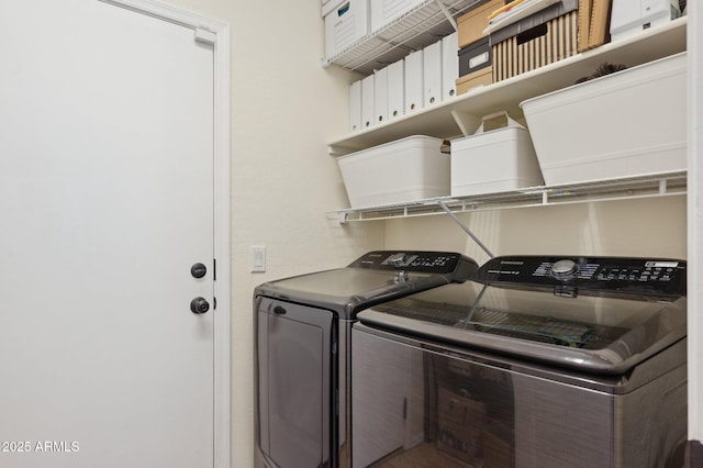 4772 E Portola Valley Dr Unit 102, Gilbert, AZ 85297 - laundry area featuring washer and dryer