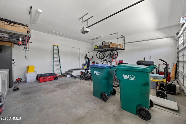 460 S Mountaine Pines Ave, Show Low, AZ 85901 - garage with a garage door opener