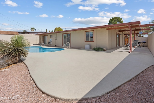 8425 E Hawthorne St, Tucson, AZ 85710 - back of house with a patio and a fenced backyard