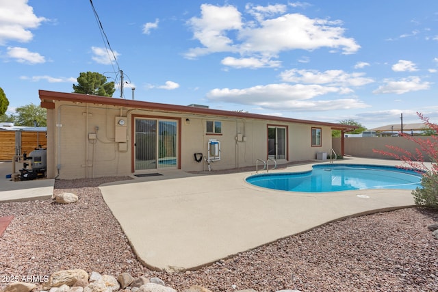 8425 E Hawthorne St, Tucson, AZ 85710 - view of swimming pool featuring a patio and fence