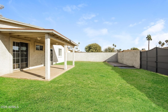 view of yard with a patio