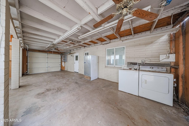 1614 S 6th Ave, Phoenix, AZ 85003 - garage with washing machine and clothes dryer and a ceiling fan