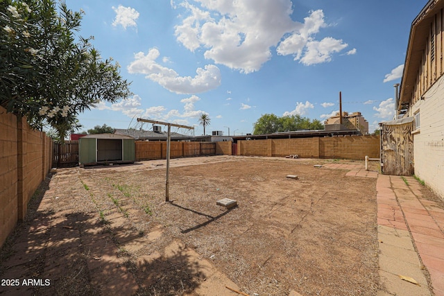 1614 S 6th Ave, Phoenix, AZ 85003 - view of fenced backyard