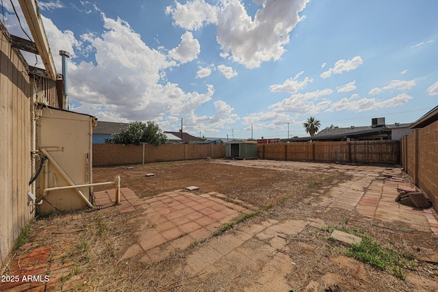 1614 S 6th Ave, Phoenix, AZ 85003 - fenced backyard with a patio