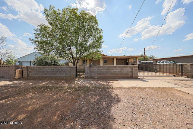 1614 S 6th Ave, Phoenix, AZ 85003 - view of front of property with a gate and a fenced front yard