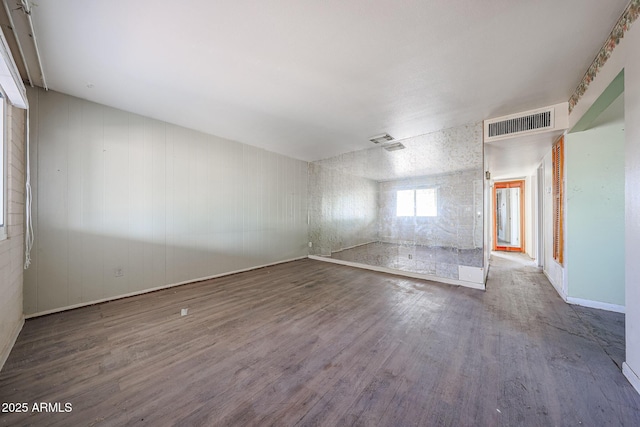 1614 S 6th Ave, Phoenix, AZ 85003 - unfurnished room featuring wood finished floors