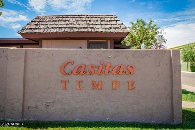 view of community / neighborhood sign