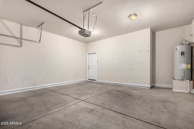 2000 N 36th St Unit 19, Phoenix, AZ 85008 - garage with electric water heater and a garage door opener