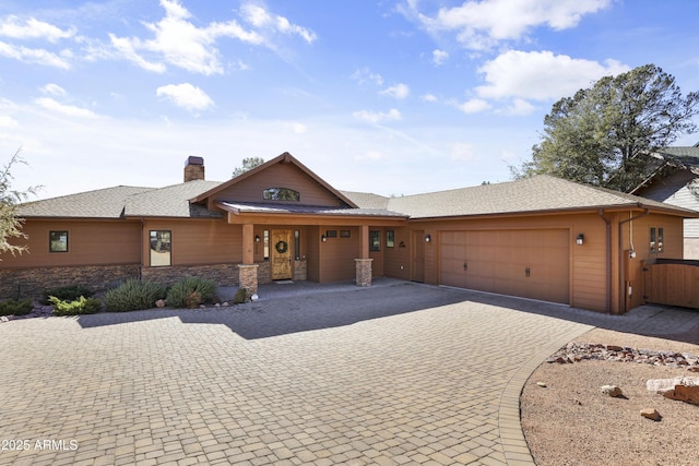 view of front facade with a garage