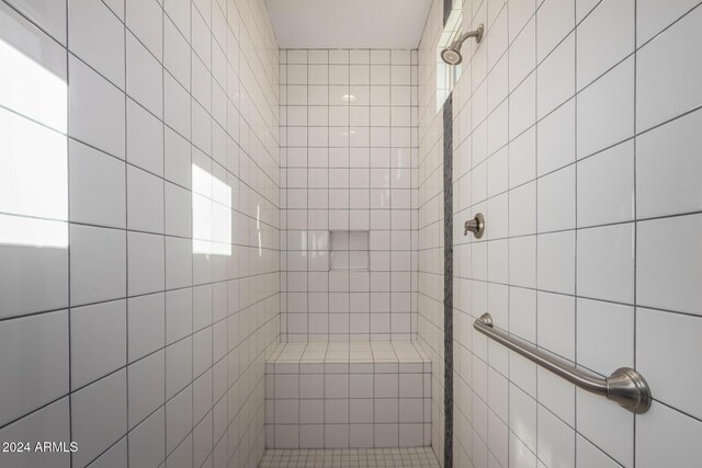 5771 W Cinder Brook Way, Florence, AZ 85132 - bathroom with a tile shower