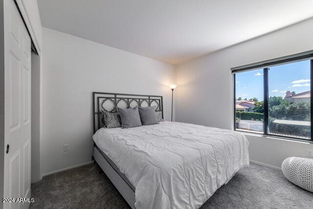 view of carpeted bedroom