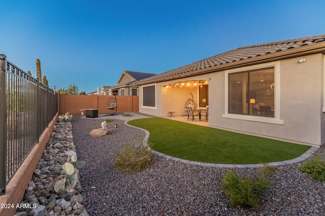 view of yard featuring a patio