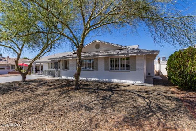 view of front of property