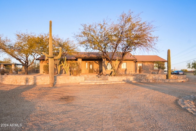 view of front of property