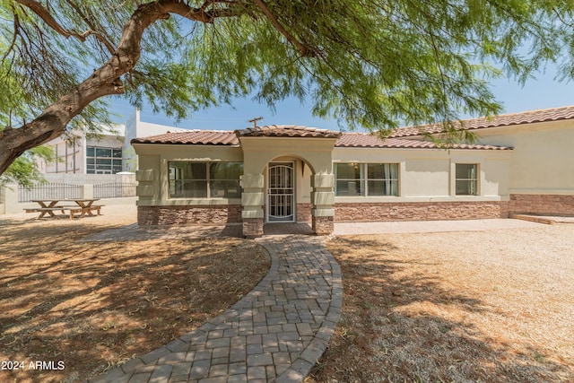 view of mediterranean / spanish-style house