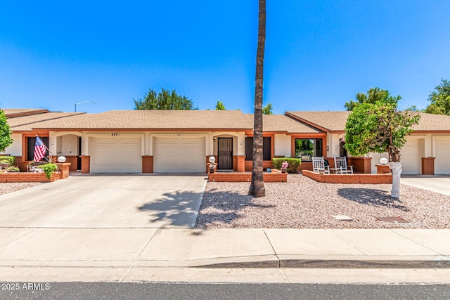 2105 S Zinnia Ave Unit 468, Mesa, AZ 85209 - ranch-style home with a garage and concrete driveway