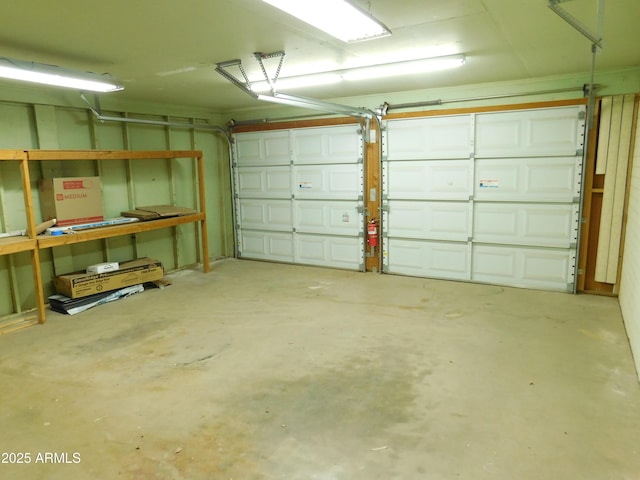 1019 E Granada Ave, Apache Junction, AZ 85119 - view of garage