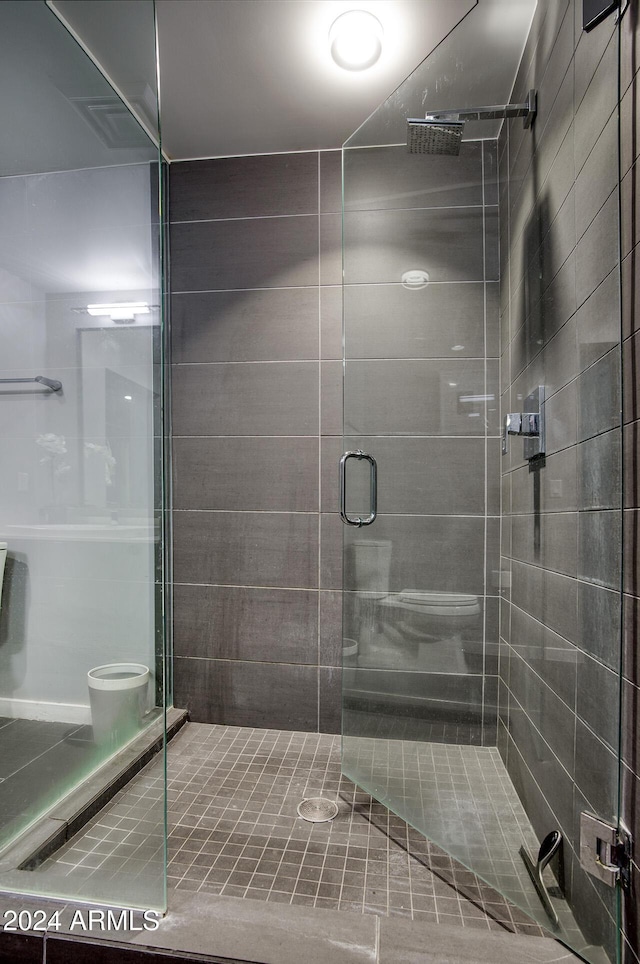 bathroom with walk in shower