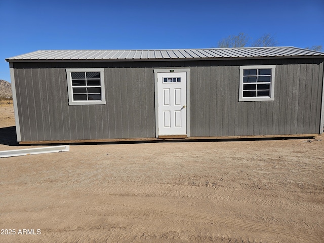 view of outdoor structure