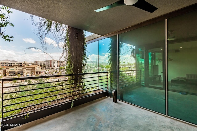 balcony with ceiling fan