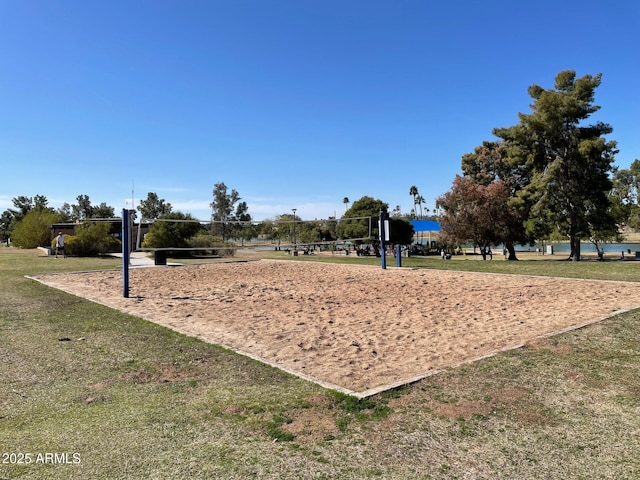 8326 E Valley View Rd, Scottsdale, AZ 85250 - view of property's community with volleyball court and a lawn