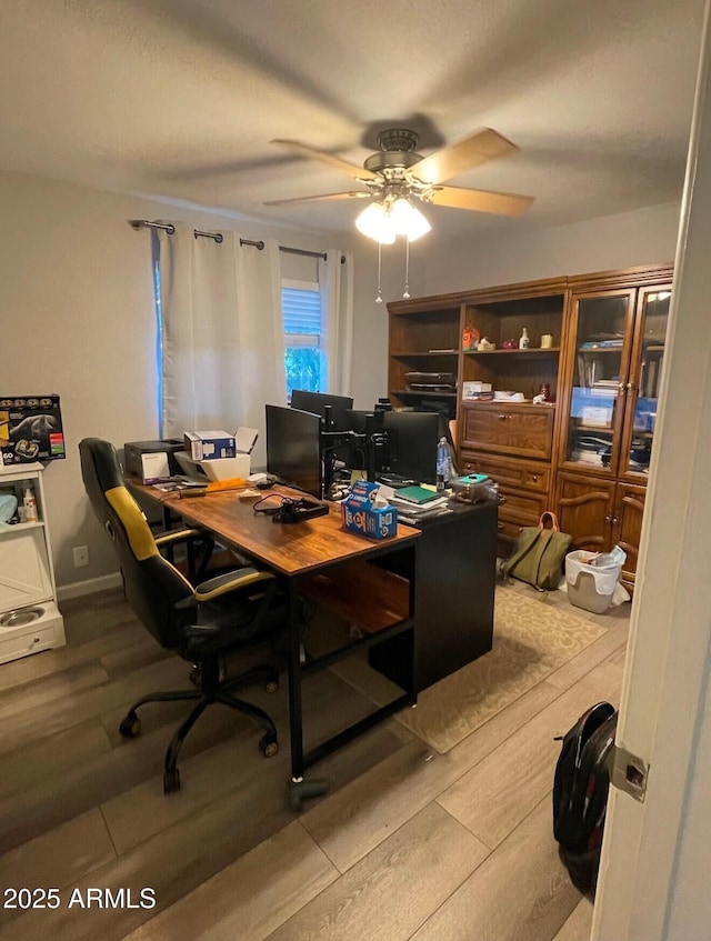 office area featuring ceiling fan