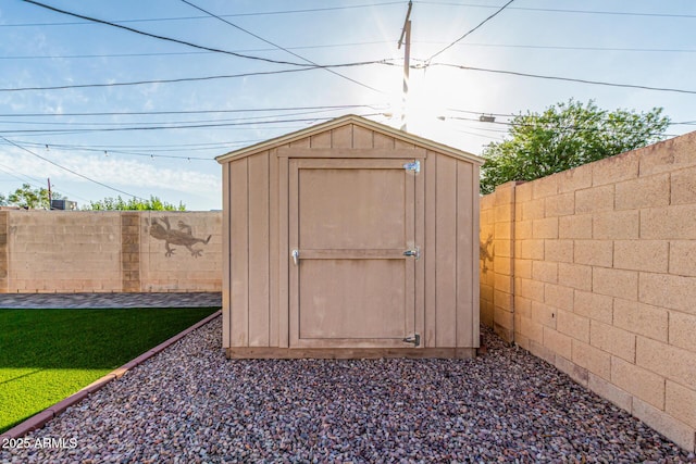 4408 N 29th Ave, Phoenix, AZ 85017 - view of shed featuring a fenced backyard