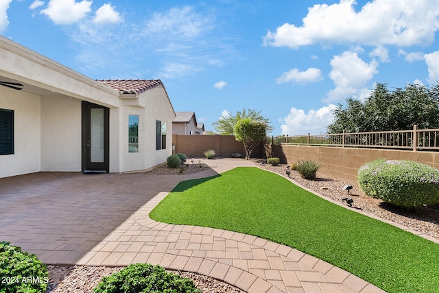 view of yard featuring a patio