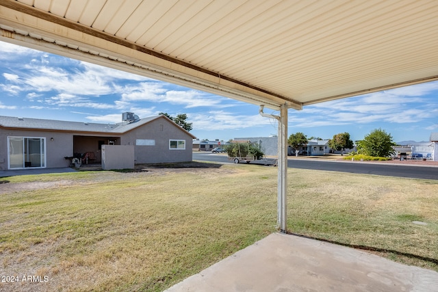 view of yard with a patio area