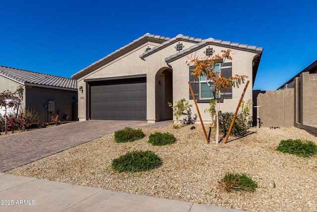 view of front facade with a garage