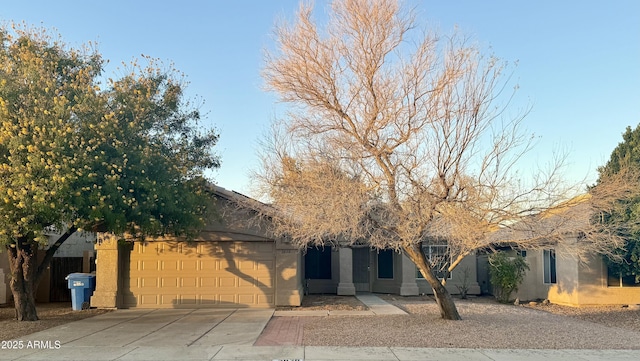 view of front facade featuring a garage