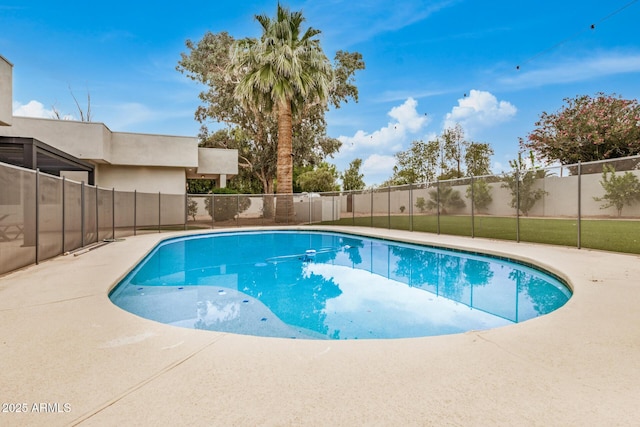 12821 N 67th St, Scottsdale, AZ 85254 - view of swimming pool featuring fence