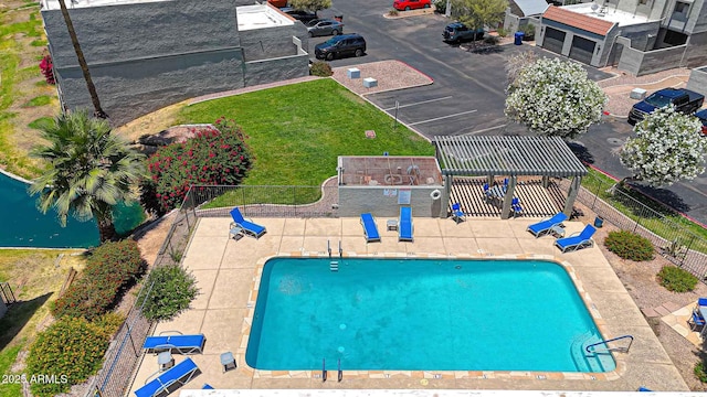 2524 S El Paradiso Dr Unit 82, Mesa, AZ 85202 - bird's eye view of a pool