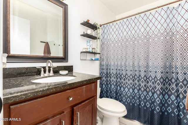 6426 W Lamar Rd, Glendale, AZ 85301 - full bathroom featuring toilet and vanity