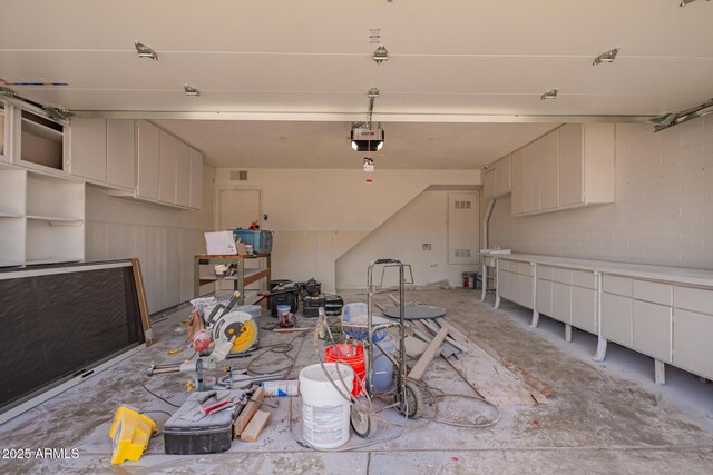 9803 N 40th Dr, Phoenix, AZ 85051 - garage with a garage door opener