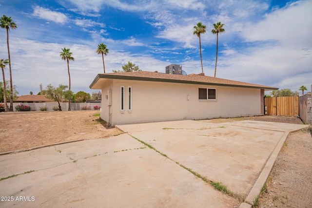 9803 N 40th Dr, Phoenix, AZ 85051 - back of property featuring a patio