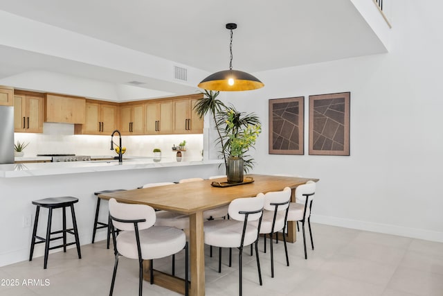 7409 E Pleasant Run, Scottsdale, AZ 85258 - dining room with baseboards