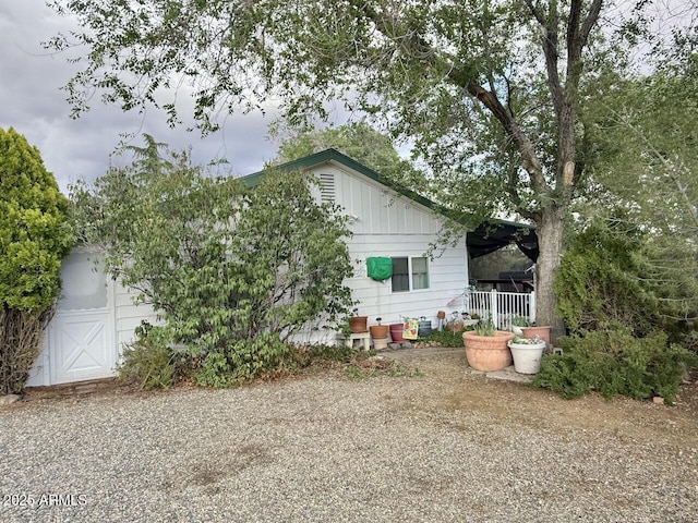 9495 E Marilyn Ln, Dewey, AZ 86327 - view of side of home with board and batten siding