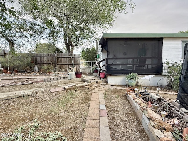 9495 E Marilyn Ln, Dewey, AZ 86327 - view of yard with a sunroom