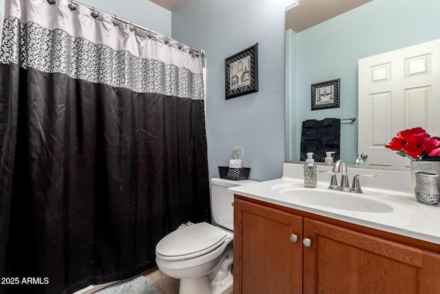 7015 W Melody Dr, Laveen, AZ 85339 - full bathroom featuring tile patterned flooring, toilet, vanity, and a shower with shower curtain
